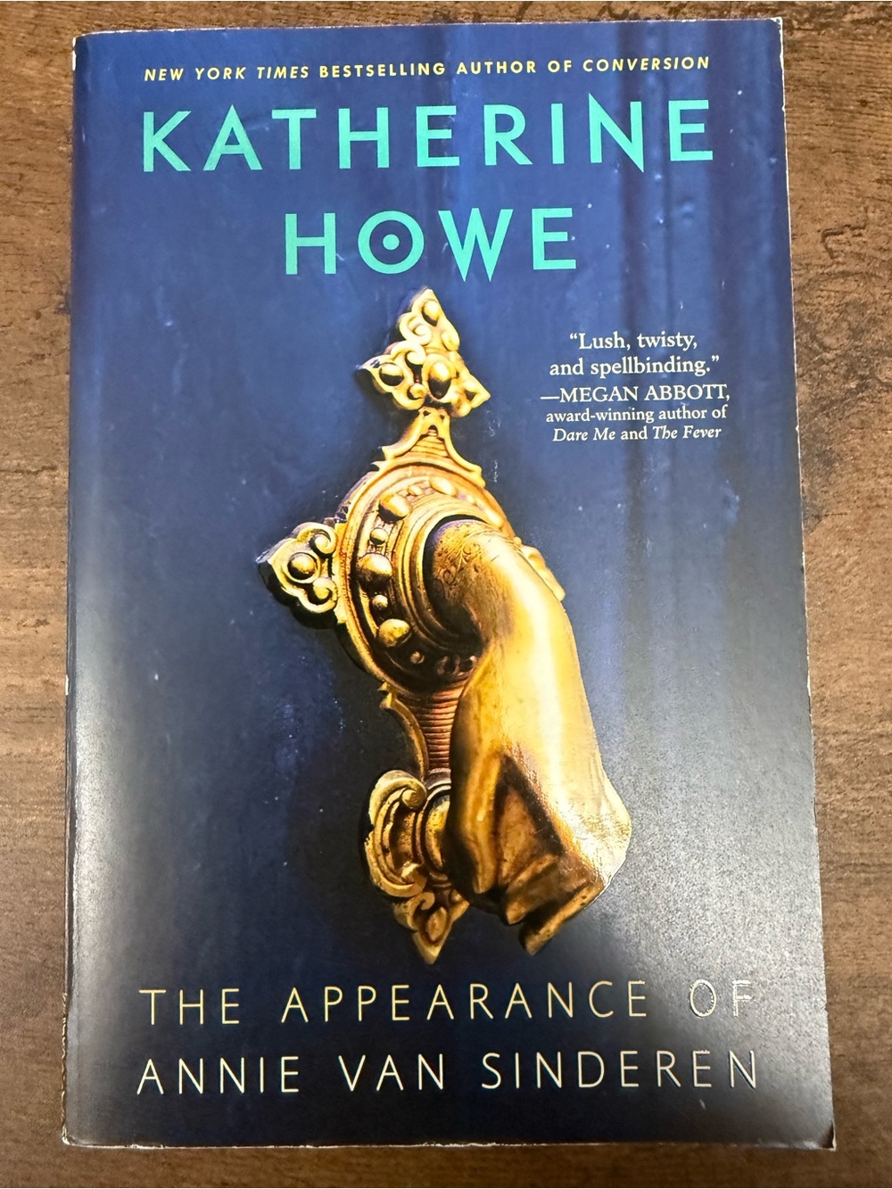 💚4/$20 The Appearance of Annie Van Sinderen by Katherine Howe - Paperback Novel